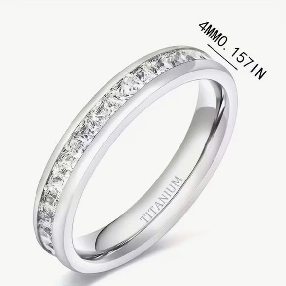 💙 Elegant Silver Swarovski Crystal Eternity Band Ring 💙 - Picture 7 of 9